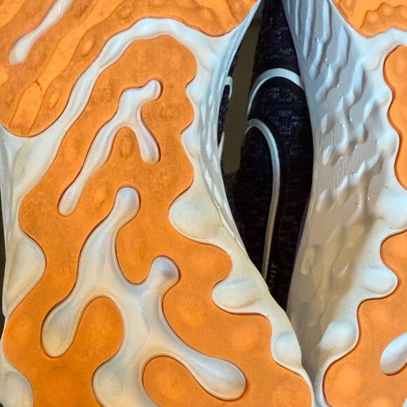 Nike Women's React Infinity Run Flyknit 3 - Cave Purple Orange size 8 NWOT - Picture 12 of 12
